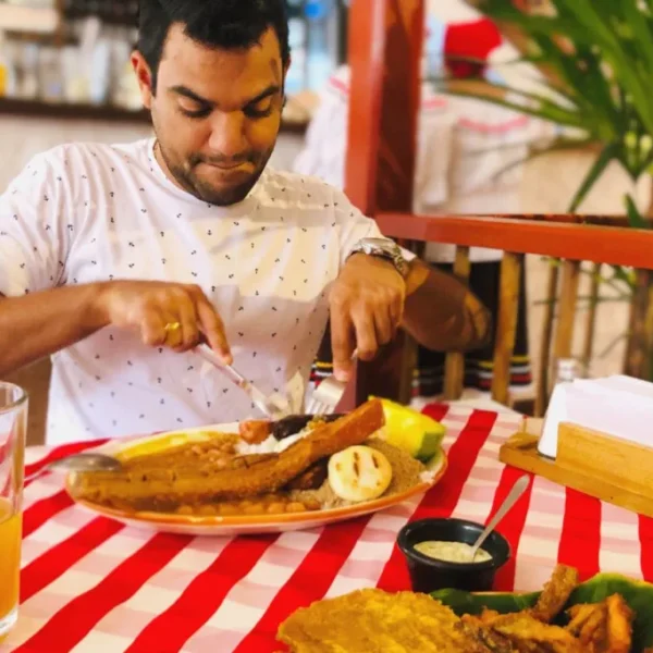 6 errores fatales al pedir comida típica en Colombia
